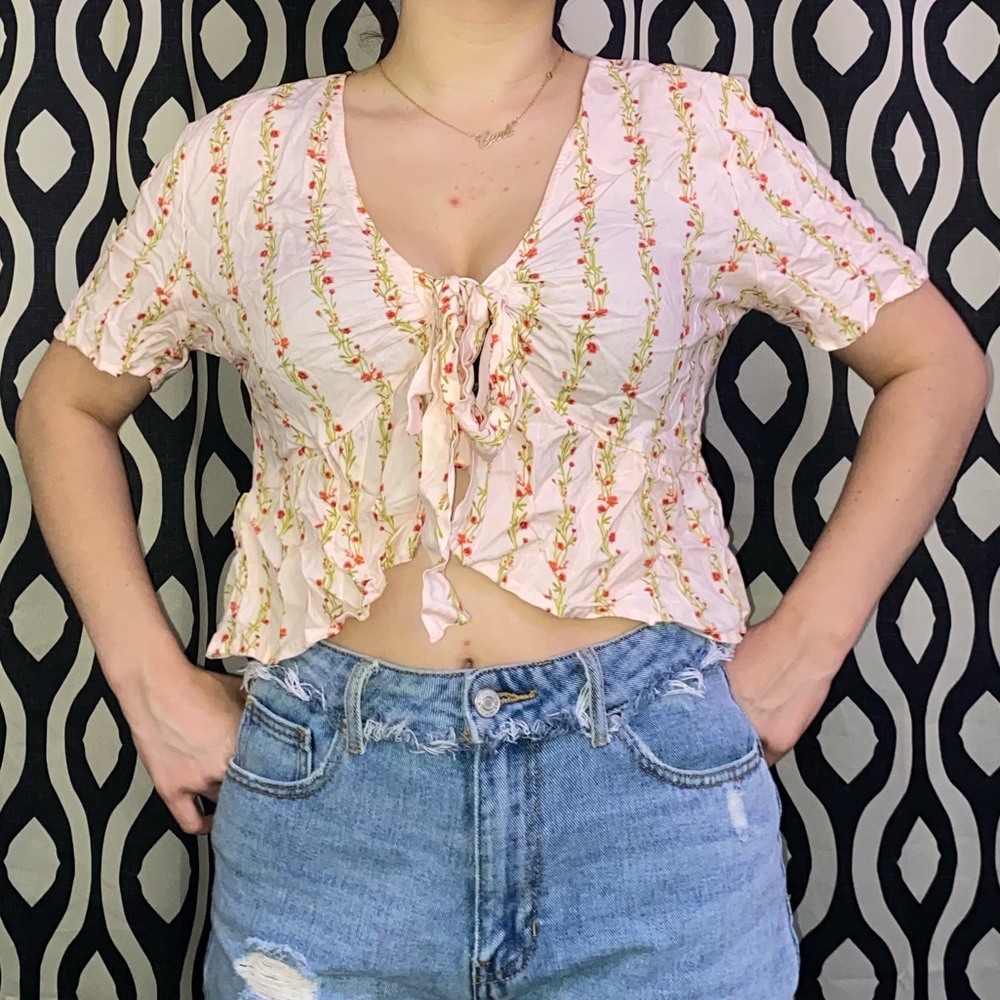 Short Sleeve Tie Front Top